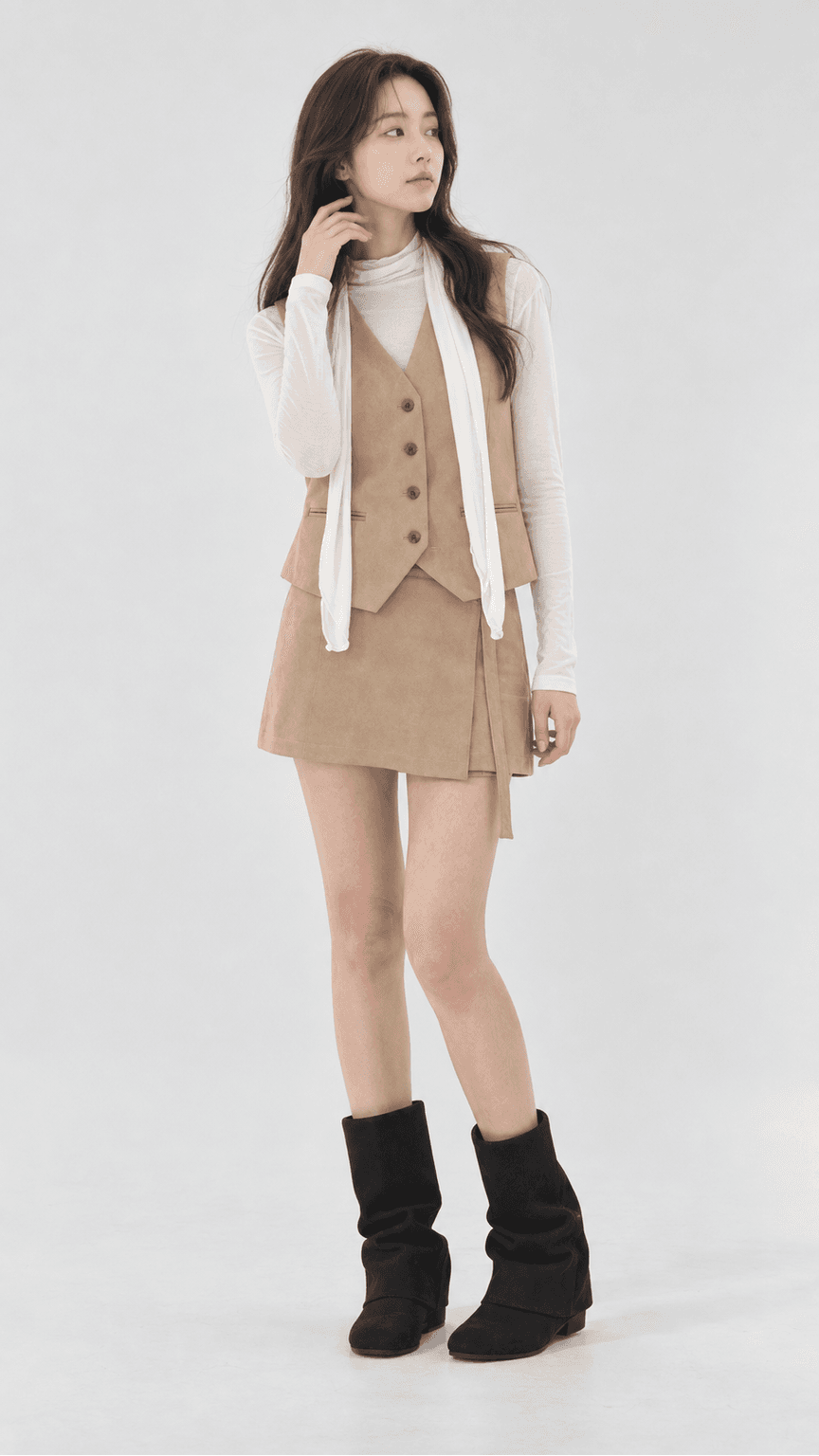 가을 스웨이드 슬림핏 베스트 브이넥 베이지