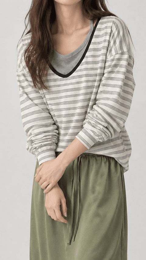 가을 루즈핏 브이넥 스트라이프 티셔츠 아이보리